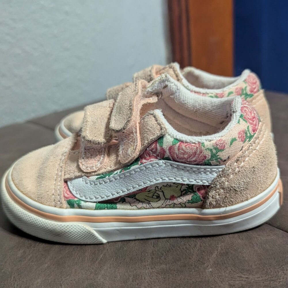 Vans - Picture 3 of 5